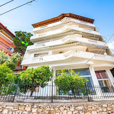 Ideal Aparthotel Saranda Ngoại thất bức ảnh