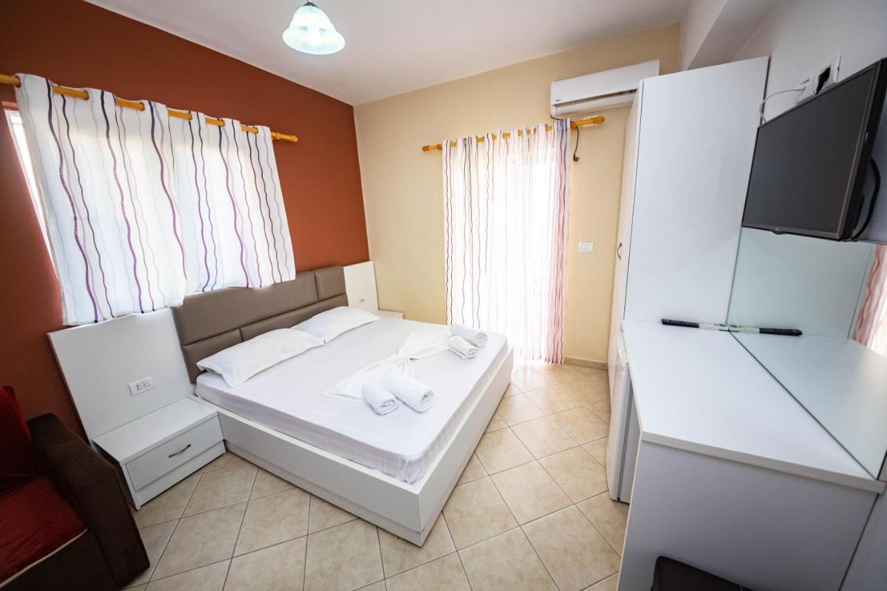 Ideal Aparthotel Saranda Ngoại thất bức ảnh